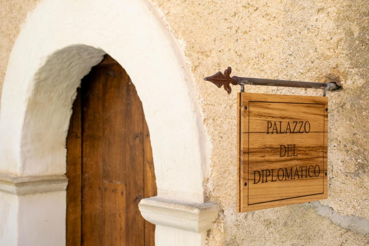 فيلا Palazzo Del Diplomatico بيلمونتي كالابرو المظهر الخارجي الصورة