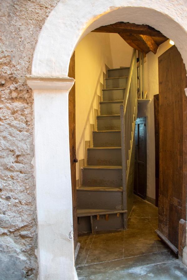 فيلا Palazzo Del Diplomatico بيلمونتي كالابرو المظهر الخارجي الصورة