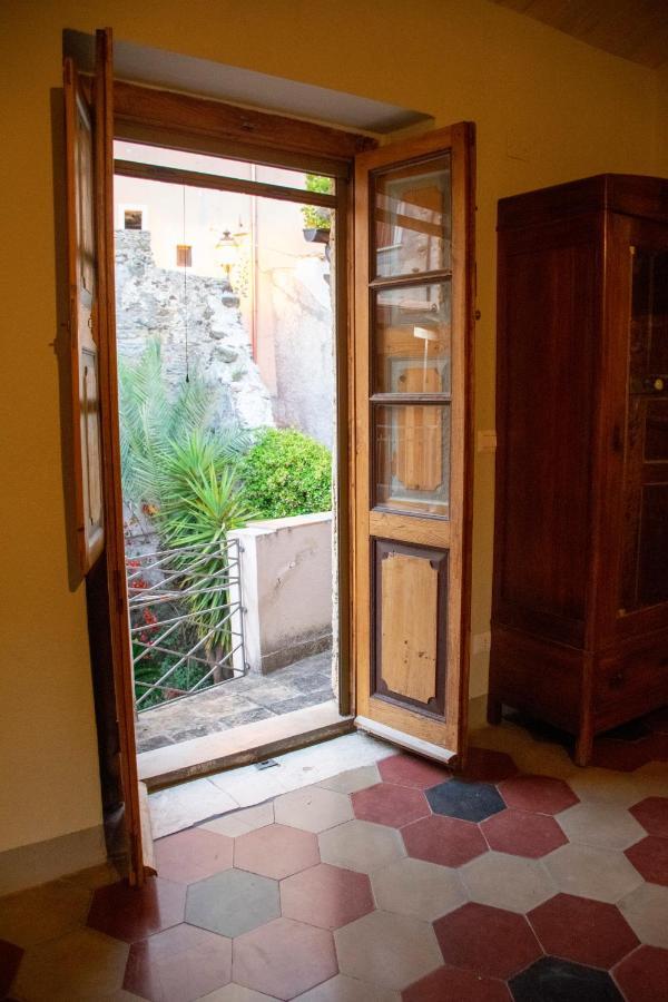 فيلا Palazzo Del Diplomatico بيلمونتي كالابرو المظهر الخارجي الصورة